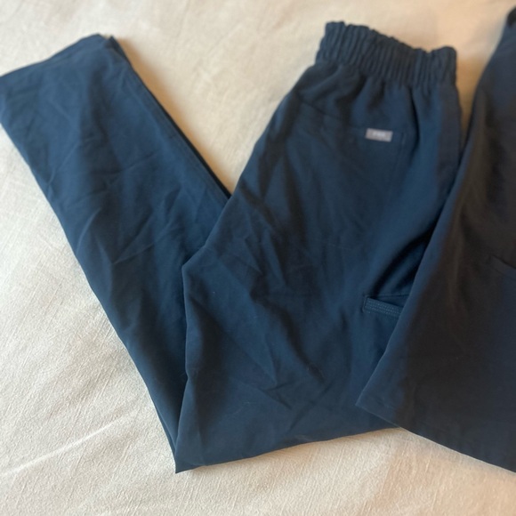 Figs | Catarina Scrubs - Picture 4 of 7